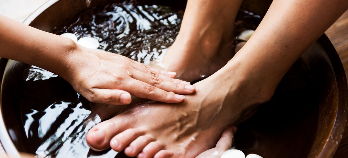 closeup-of-a-foot-spa-PY4Q2T8.jpg